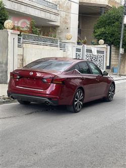 نیسان ئەلتیما
